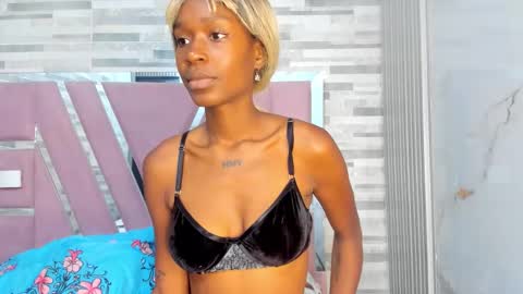 Alana online show from November 2025 06:40:02 PM