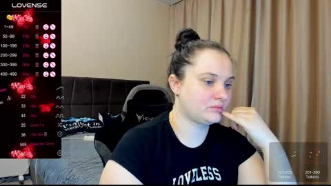 Julia online show from November 2025 11:35:01 PM