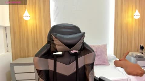 Snapshot of alanapark07 chatting on September 2025 12:20:01 PM A L A N A online show from September 2025 12:20:01 PM