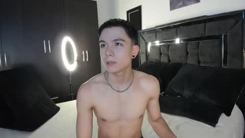 alanblack1 online show from November 2025 09:59:01 PM