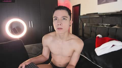 alanblack1 online show from December 2025 10:19:01 PM