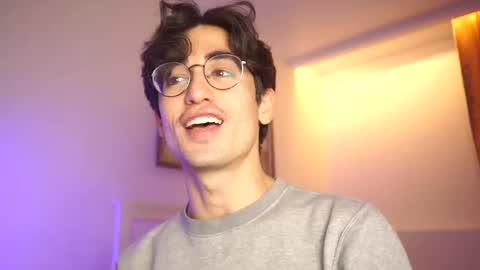 idenavarre online show from December 2024 12:15:02 AM