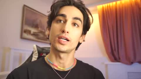 idenavarre online show from February 2025 09:48:01 PM