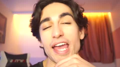 idenavarre online show from February 2025 10:09:02 PM