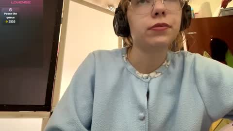 Stella online show from September 2025 09:31:01 AM