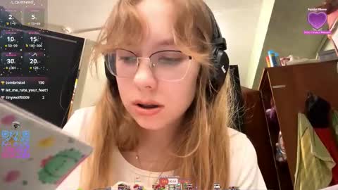 Stella online show from October 2025 02:37:01 PM