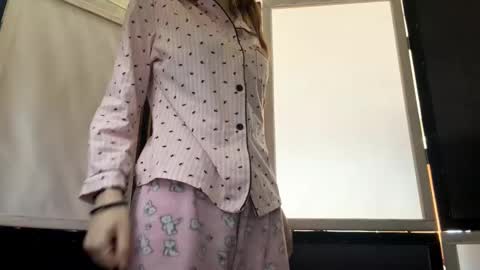 Stella online show from November 2025 08:14:01 AM