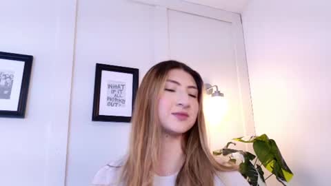 Snapshot of alanna_dh chatting on July 2026 07:05:01 PM Alanna online show from July 2026 07:05:01 PM
