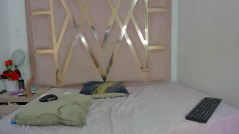 alannaht online show from May 2026 02:12:01 PM