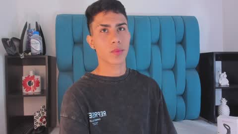 Snapshot of alannaughty_ chatting on December 2024 07:51:01 PM alannaughty_ online show from December 2024 07:51:01 PM