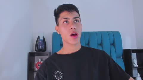 Snapshot of alannaughty_ chatting on January 2025 09:22:01 PM alannaughty_ online show from January 2025 09:22:01 PM