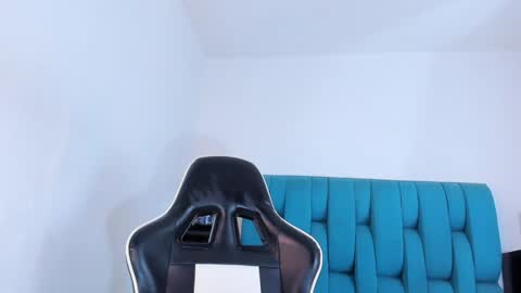 Snapshot of alannaughty_ chatting on January 2025 12:22:02 AM alannaughty_ online show from January 2025 12:22:02 AM