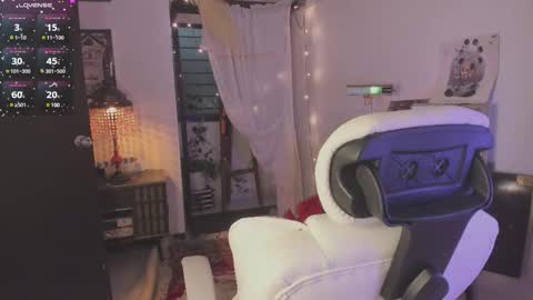 Snapshot of alaskagrace chatting on February 2025 02:05:02 AM Alaska Grace online show from February 2025 02:05:02 AM