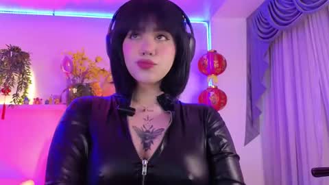 Snapshot of albaandthayron chatting on November 2025 12:16:01 PM albaandthayron online show from November 2025 12:16:01 PM