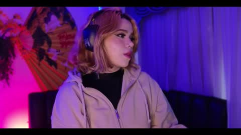 Snapshot of albaandthayron chatting on November 2025 12:15:01 PM albaandthayron online show from November 2025 12:15:01 PM