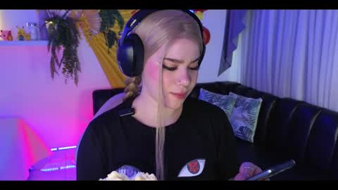 Snapshot of albaandthayron chatting on November 2025 12:09:02 PM albaandthayron online show from November 2025 12:09:02 PM