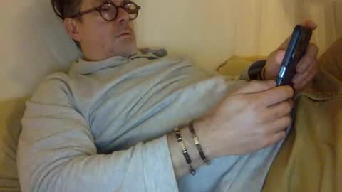 albandant online show from December 2025 10:55:02 AM