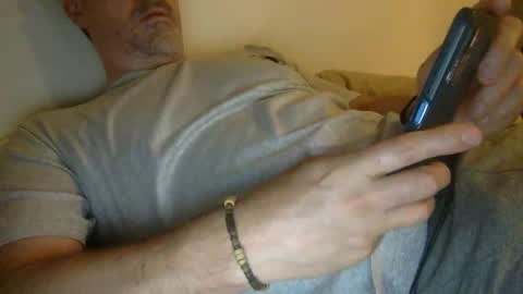 Snapshot of albandant chatting on April 2026 07:35:01 AM albandant online show from April 2026 07:35:01 AM