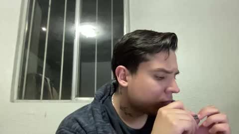 Snapshot of albertoarenas16 chatting on April 2026 07:20:01 AM albertoarenas16 online show from April 2026 07:20:01 AM