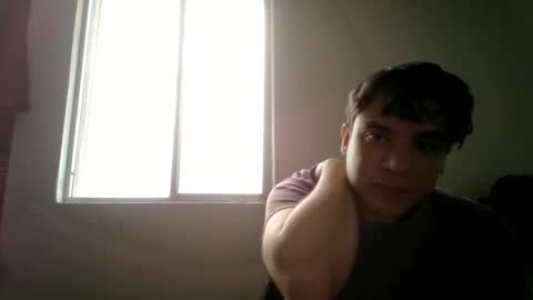 Snapshot of albertoarenas16 chatting on April 2026 06:12:02 PM albertoarenas16 online show from April 2026 06:12:02 PM