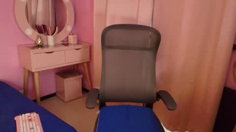 aldana_stone online show from June 2026 09:50:01 PM