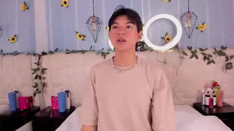 ale_aurarashi online show from November 2025 02:55:01 AM