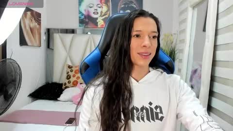 Snapshot of ale_noah_xxx chatting on January 2025 07:56:01 AM ale_noah_xxx online show from January 2025 07:56:01 AM