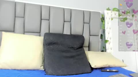 Snapshot of ale_noah_xxx chatting on October 2025 05:17:01 AM ale_noah_xxx online show from October 2025 05:17:01 AM