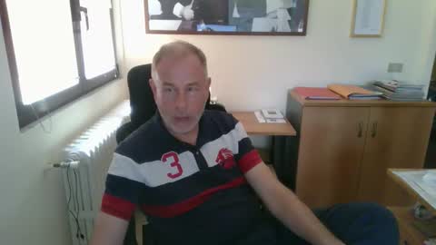 Snapshot of aleandela chatting on May 2026 01:50:02 PM aleandela online show from May 2026 01:50:02 PM