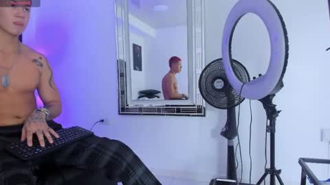 aleanders  online show from October 2025 12:02:02 PM