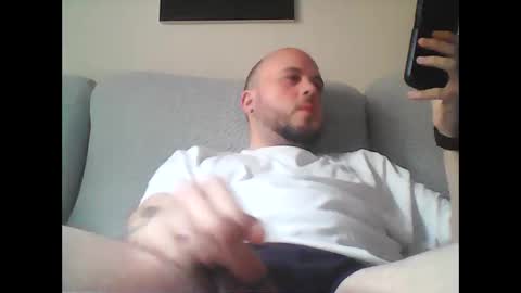 Snapshot of aleeexxxx4u chatting on March 2026 09:35:01 AM aleeexxxx4u online show from March 2026 09:35:01 AM