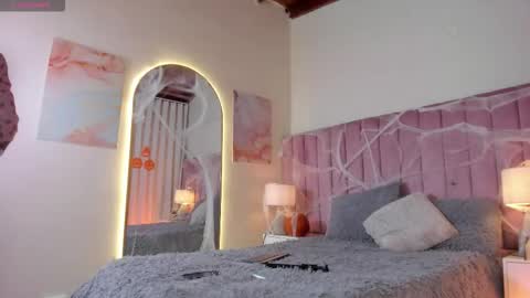 Alejandra Arango online show from October 2025 10:17:02 PM