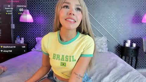 Snapshot of aleja_bloom chatting on May 2026 11:17:01 AM aleja_bloom online show from May 2026 11:17:01 AM