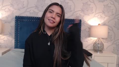  1 online show from January 2025 01:43:02 AM