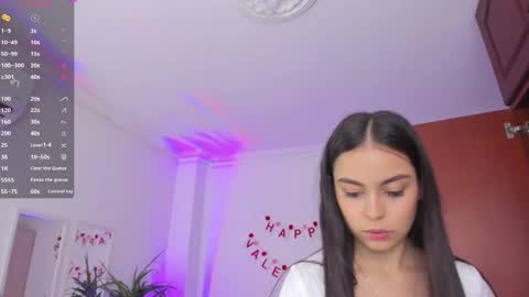 Alejandra online show from February 2025 05:25:02 PM