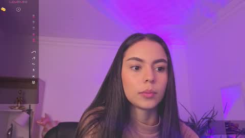 Alejandra online show from June 2026 11:11:02 AM