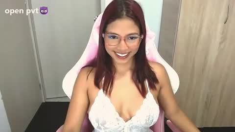 Aleja Harker  online show from June 2026 10:21:02 PM