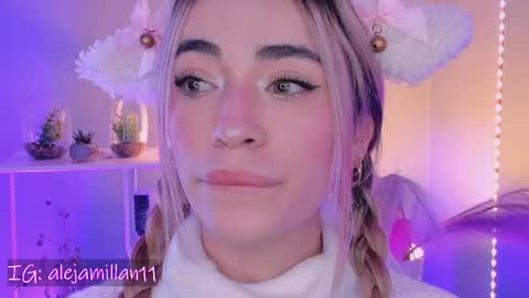 Snapshot of alejamillan1 chatting on May 2026 04:28:01 AM night GTM -5 online show from May 2026 04:28:01 AM