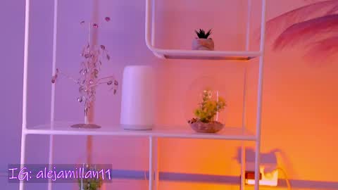 Snapshot of alejamillan1 chatting on May 2026 04:09:02 AM night GTM -5 online show from May 2026 04:09:02 AM