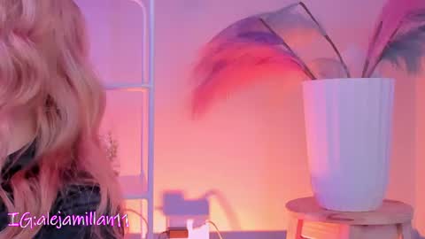 Snapshot of alejamillan1 chatting on July 2026 04:10:02 AM night GTM -5 online show from July 2026 04:10:02 AM