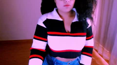 Snapshot of alejandra_conde chatting on October 2025 01:34:01 PM Alejandra online show from October 2025 01:34:01 PM