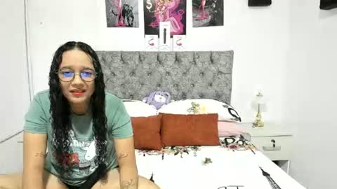 Snapshot of alejandra_evanss chatting on June 2026 11:32:01 PM alejandra_evanss online show from June 2026 11:32:01 PM