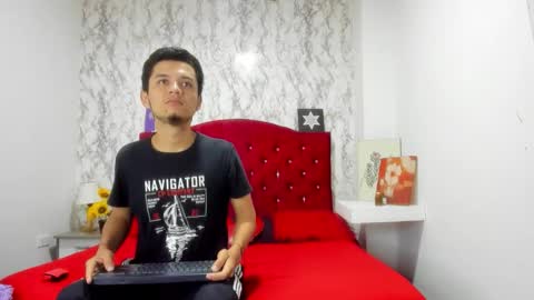 ALEJANDRA JAMES online show from April 2026 11:33:02 AM