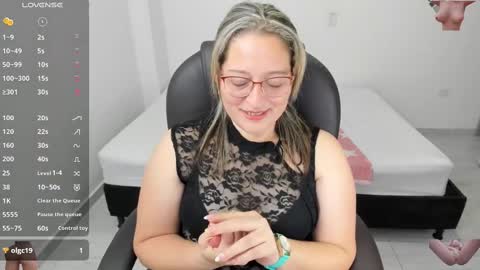 Snapshot of alejandra_milf_ chatting on February 2025 01:21:01 AM alejandra online show from February 2025 01:21:01 AM