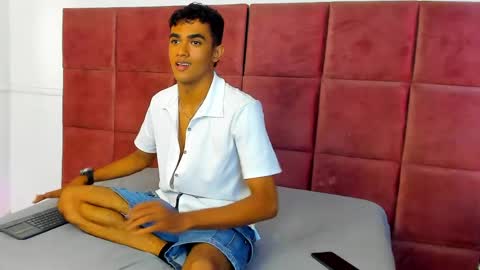 Alejandro williams online show from May 2026 09:33:02 PM