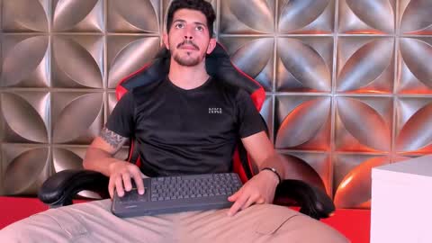 Alejo  online show from February 2025 07:49:01 PM