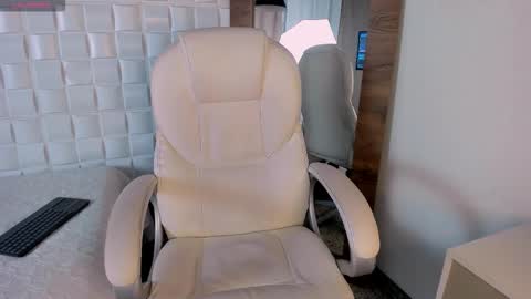 Alejo  online show from October 2025 09:26:02 PM