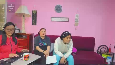 zoe and Kataleya online show from September 2025 12:59:02 PM