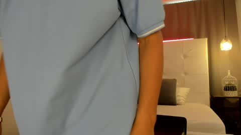 Snapshot of alejo_exotic chatting on May 2026 01:05:02 PM alejo_exotic online show from May 2026 01:05:02 PM