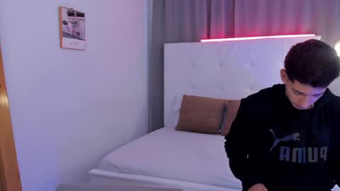 Snapshot of alejo_exotic chatting on May 2026 12:11:02 PM alejo_exotic online show from May 2026 12:11:02 PM